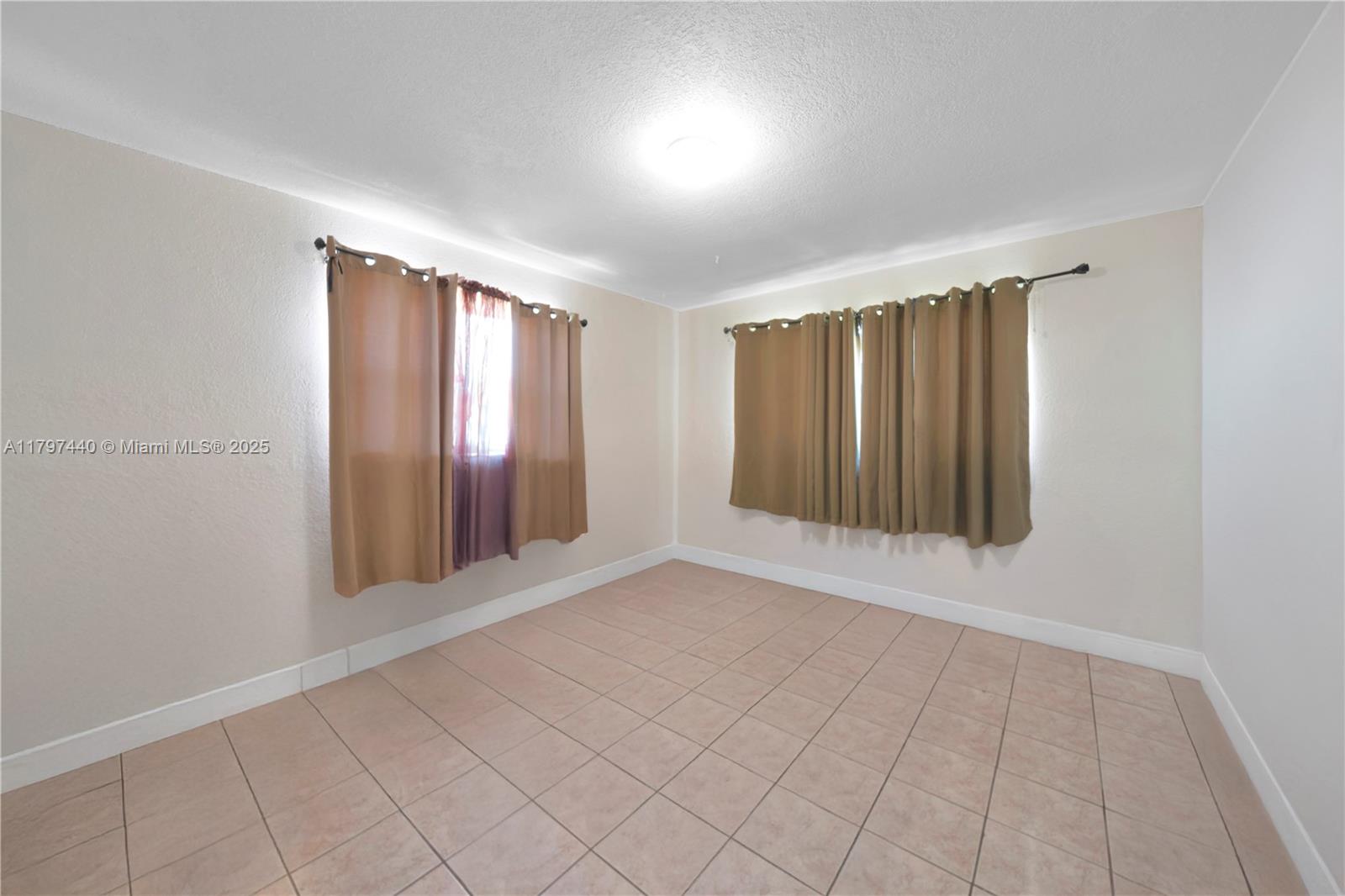 Miami, Florida, 33161, United States, ,Residential,For Sale,1902779
