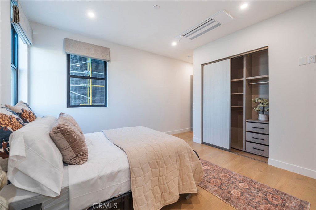 Huntington Beach, California, 92648, United States, 3 Bedrooms Bedrooms, ,5 BathroomsBathrooms,Residential,For Sale,2003455