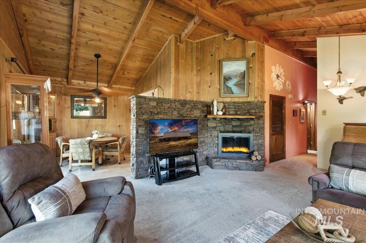 Boise, Idaho, 83706, United States, 3 Bedrooms Bedrooms, ,Residential,For Sale,2002231