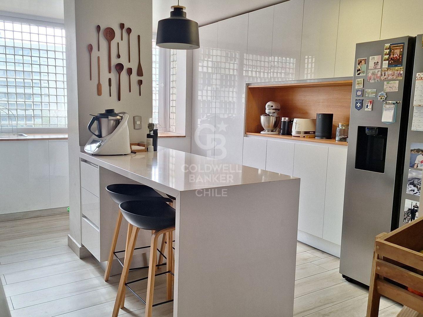 Vitacura, Chile, 3 Bedrooms Bedrooms, ,3 BathroomsBathrooms,Residential,For Sale,1933073