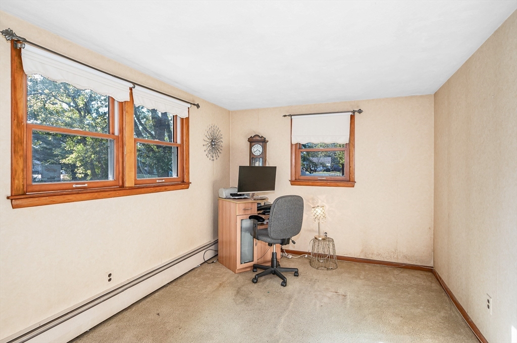 Tewksbury, Massachusetts, 01876, United States, 3 Bedrooms Bedrooms, ,1 BathroomBathrooms,Residential,For Sale,1973769