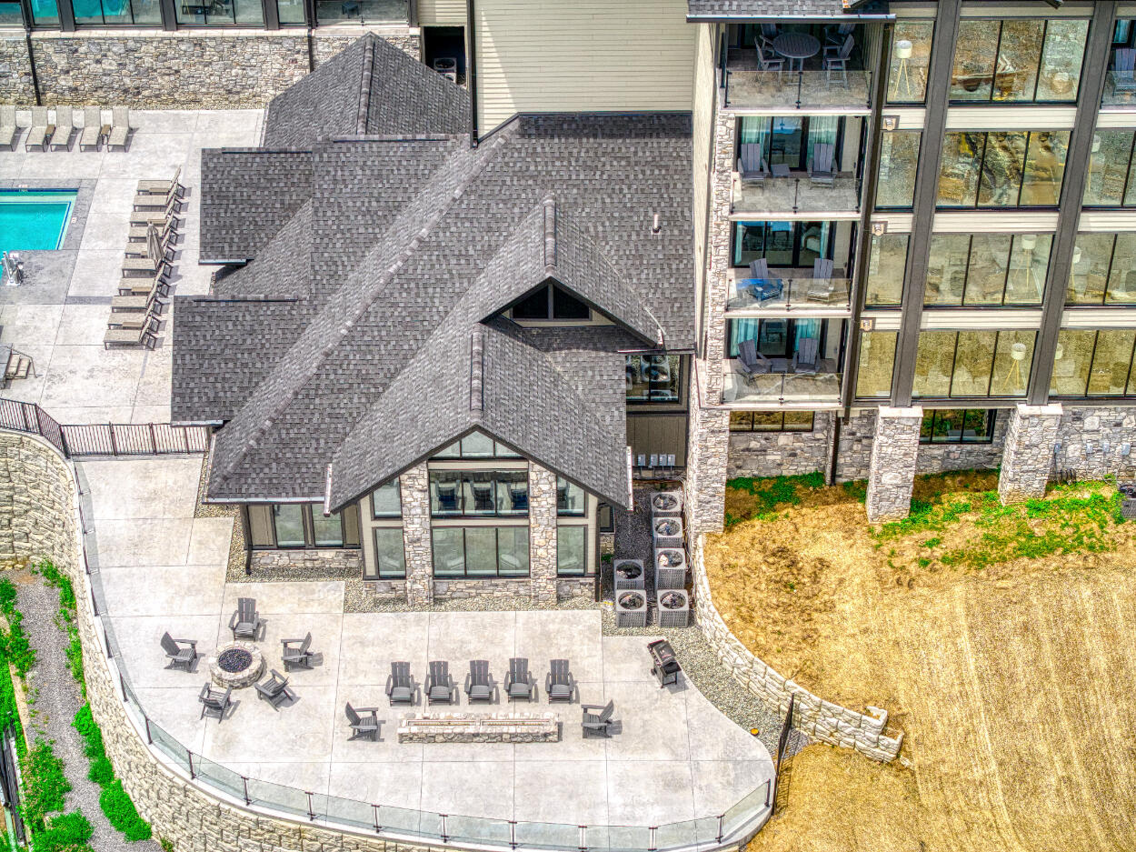 Gatlinburg, Tennessee, 37738, United States, 3 Bedrooms Bedrooms, ,4 BathroomsBathrooms,Residential,For Sale,2027383