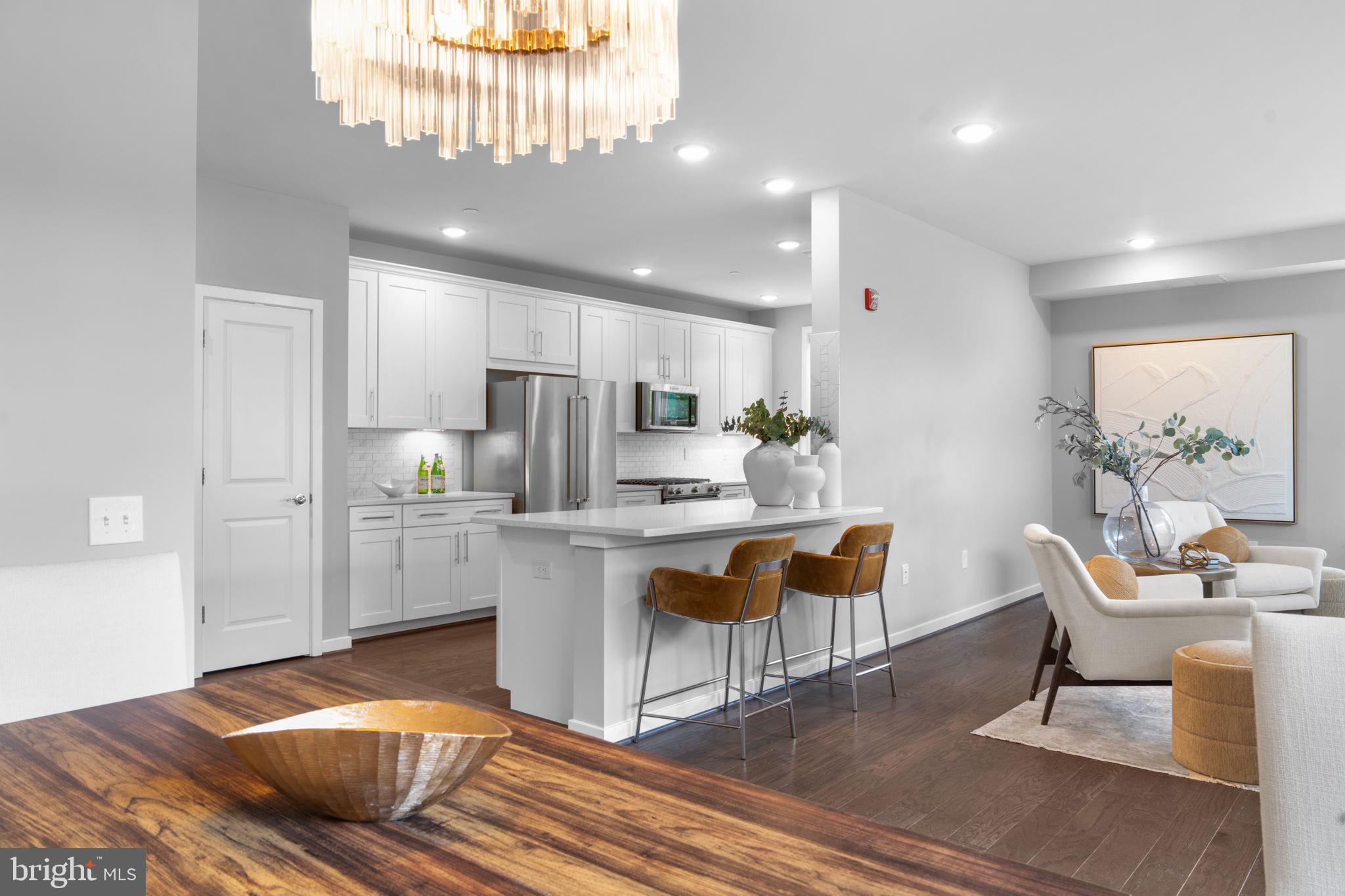 Fairfax, Virginia, 22030, United States, 2 Bedrooms Bedrooms, ,2 BathroomsBathrooms,Residential,For Sale,1893335
