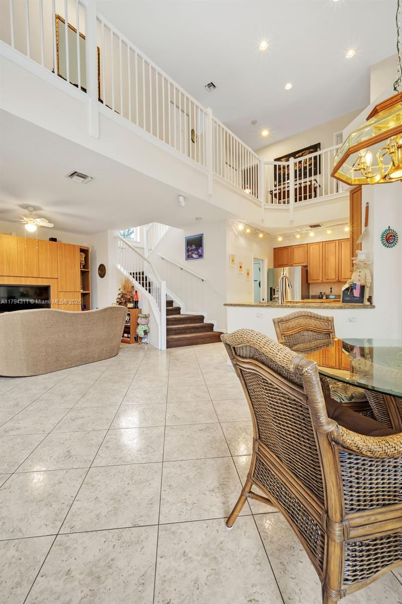 Davie, Florida, 33328, United States, 5 Bedrooms Bedrooms, ,4 BathroomsBathrooms,Residential,For Sale,1793011