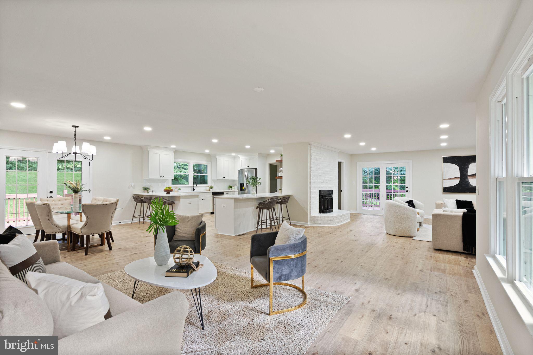 Woodbridge, Virginia, 22193, United States, 6 Bedrooms Bedrooms, ,3 BathroomsBathrooms,Residential,For Sale,1900588