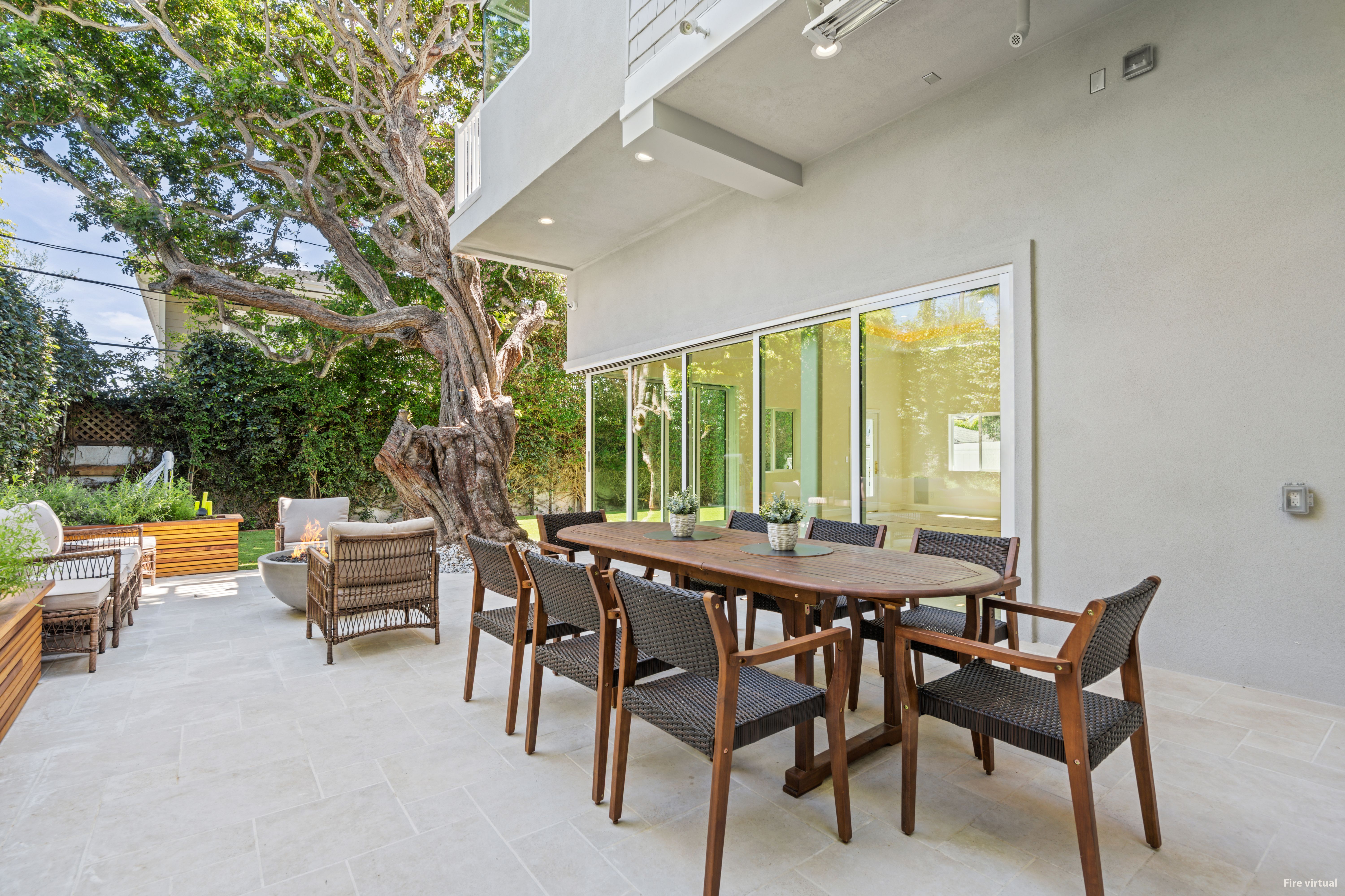  2300 John Street, Manhattan Beach, CA 90266 - 物件實景