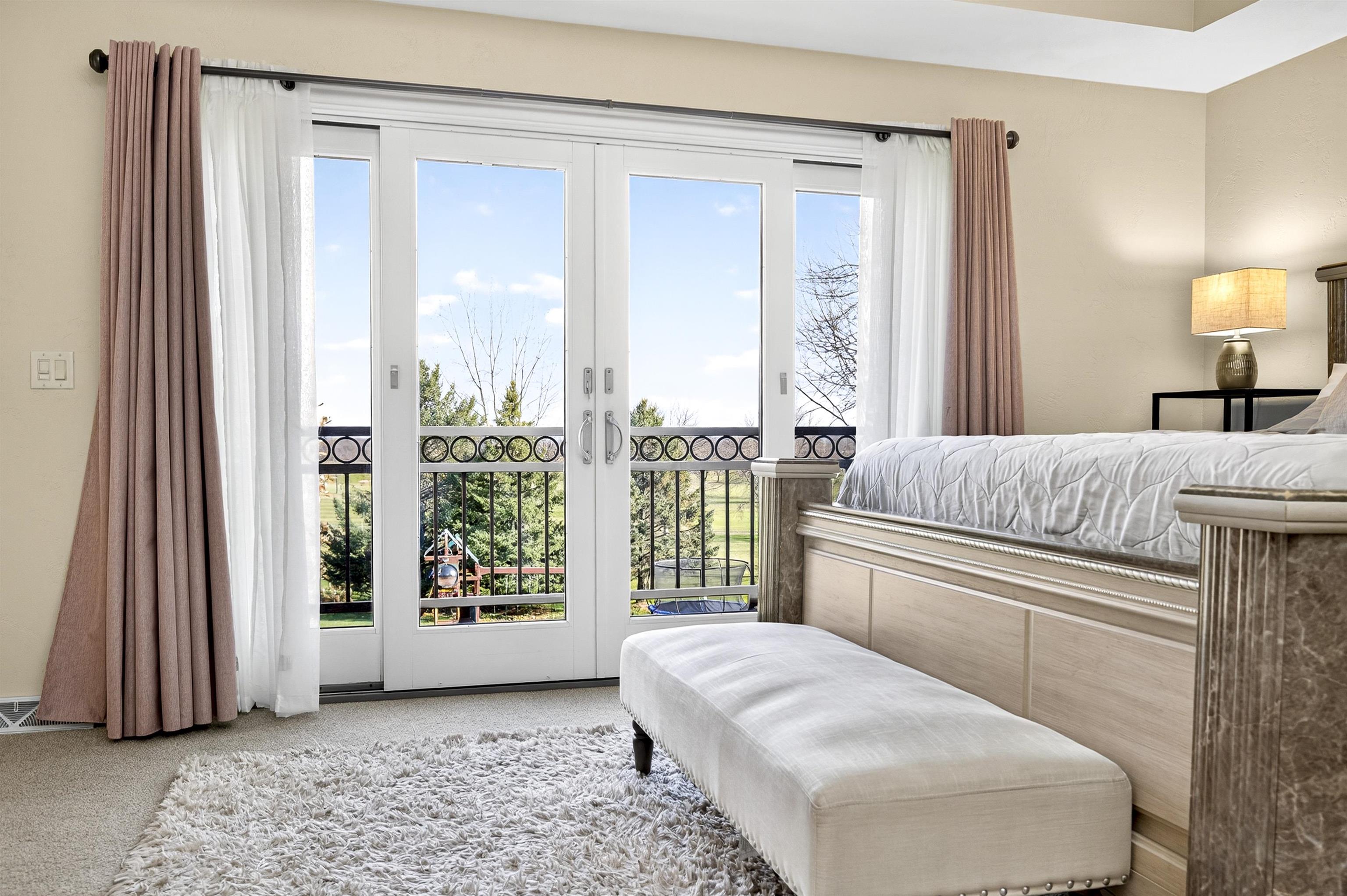 NEENAH, Wisconsin, 54956, United States, 5 Bedrooms Bedrooms, ,6 BathroomsBathrooms,Residential,For Sale,1992991