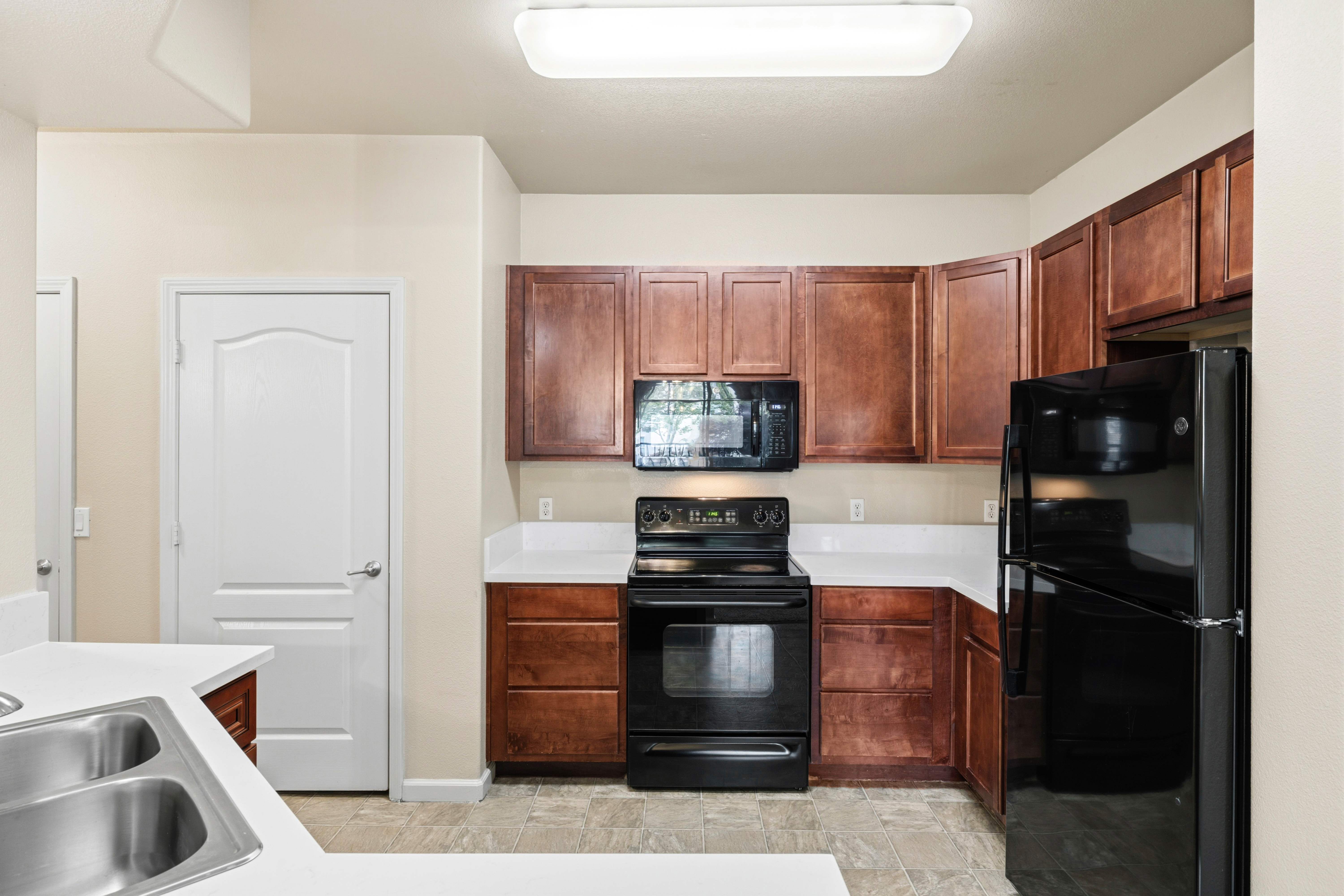  1900 Danbrook Drive, Sacramento, CA 95835 - 物件實景