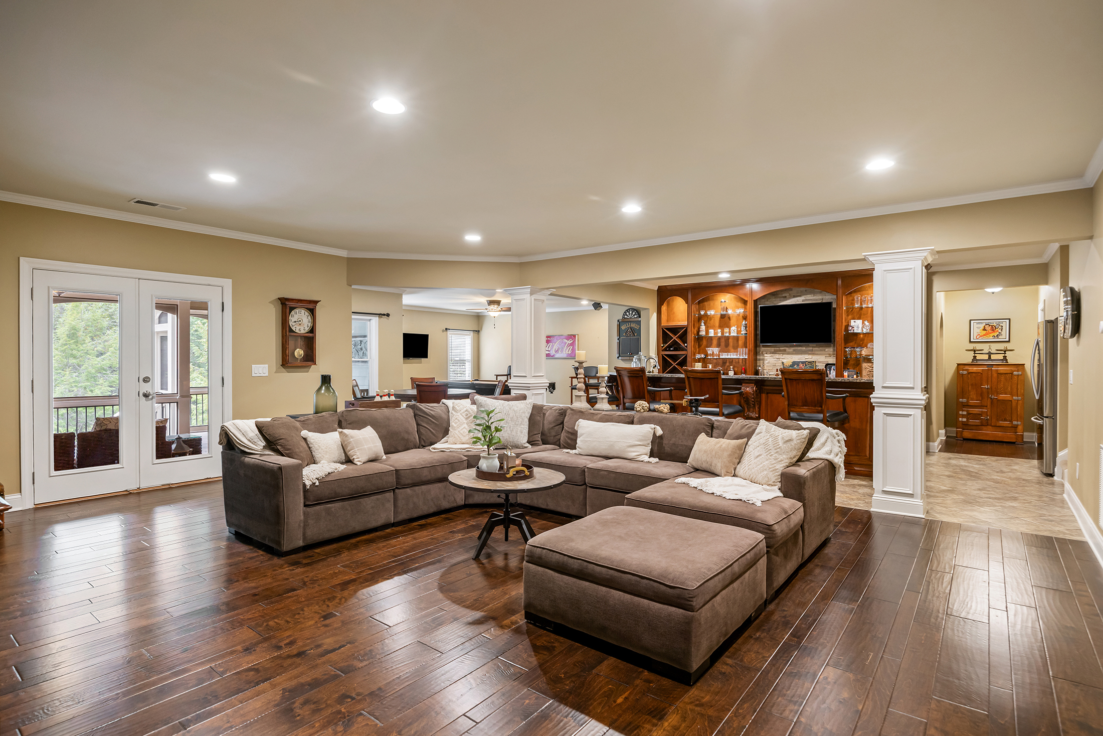  Set on a Spacious Cul-de-Sac Lot in Arbor Green - 物件實景