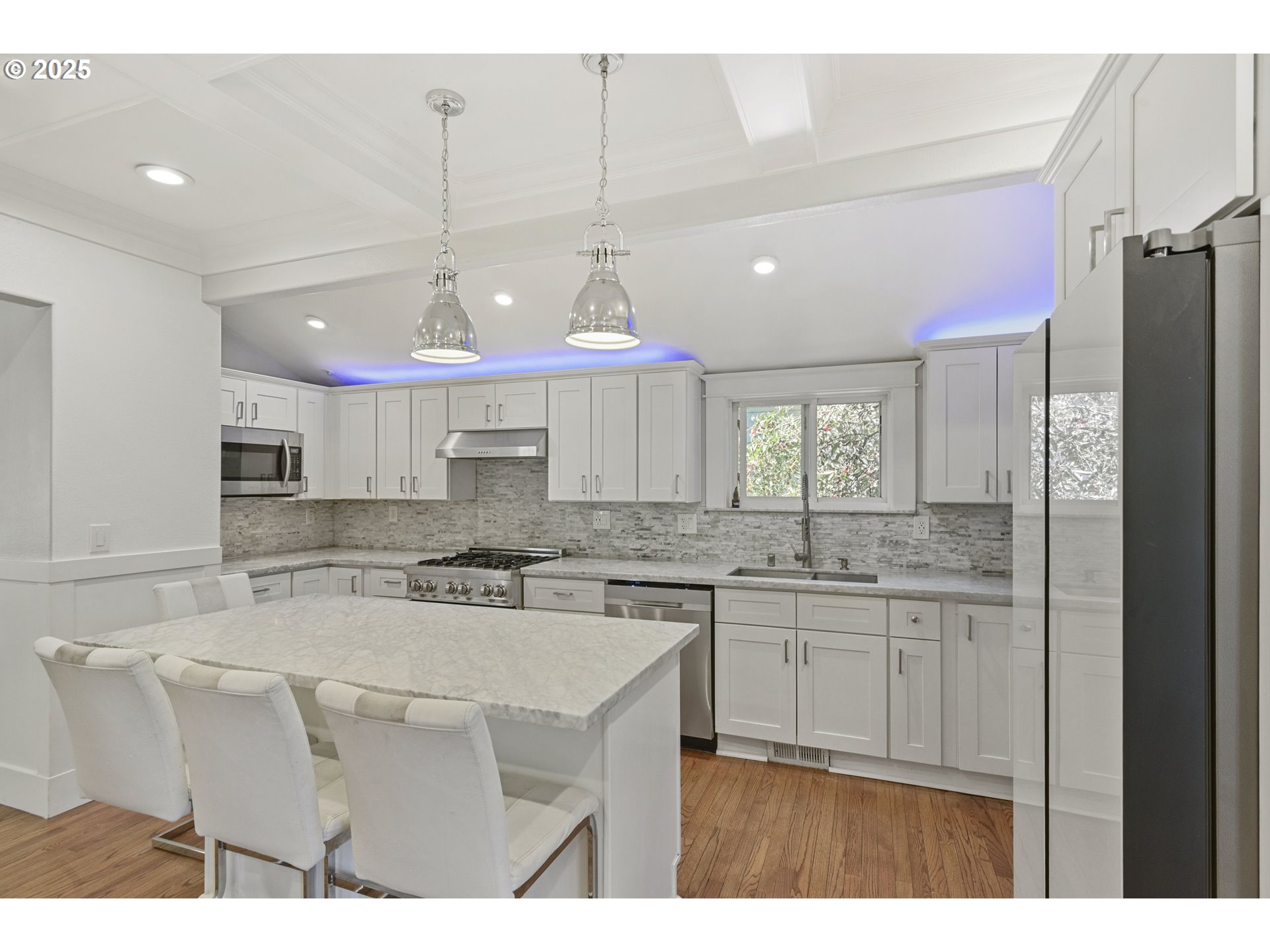 Vancouver, Washington, 98686, United States, 6 Bedrooms Bedrooms, ,3 BathroomsBathrooms,Residential,For Sale,1989368