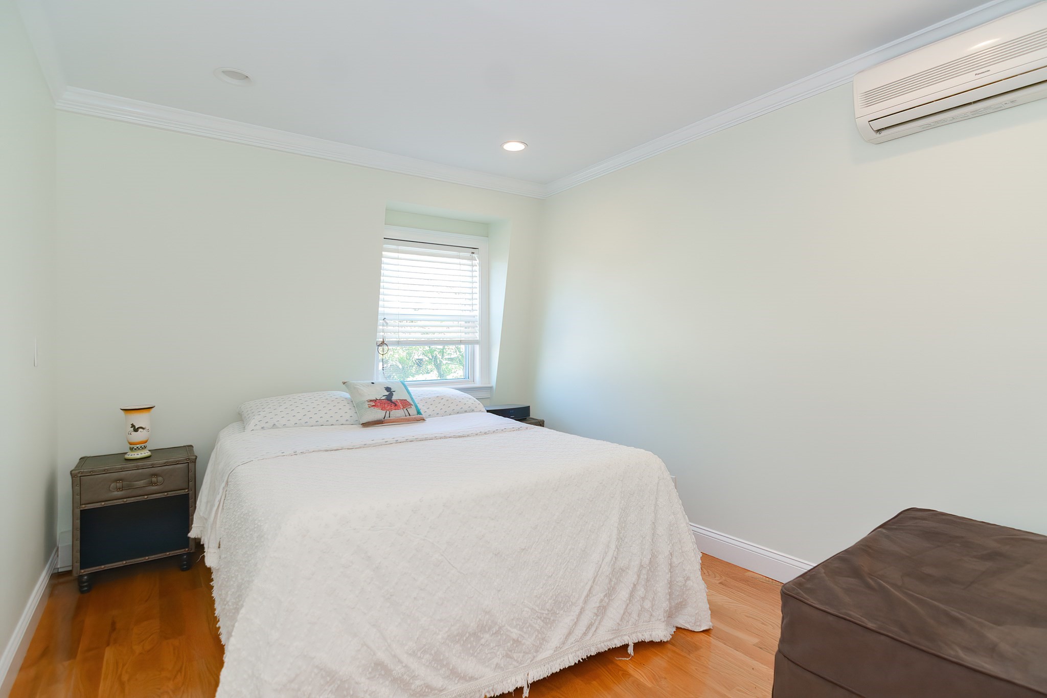 East Boston, Massachusetts, 02128, United States, 2 Bedrooms Bedrooms, ,1 BathroomBathrooms,Residential,For Sale,1938178