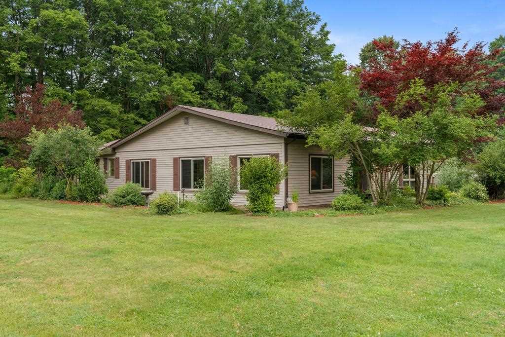 Charlevoix, Michigan, 49720, United States, 3 Bedrooms Bedrooms, ,2 BathroomsBathrooms,Residential,For Sale,1908367