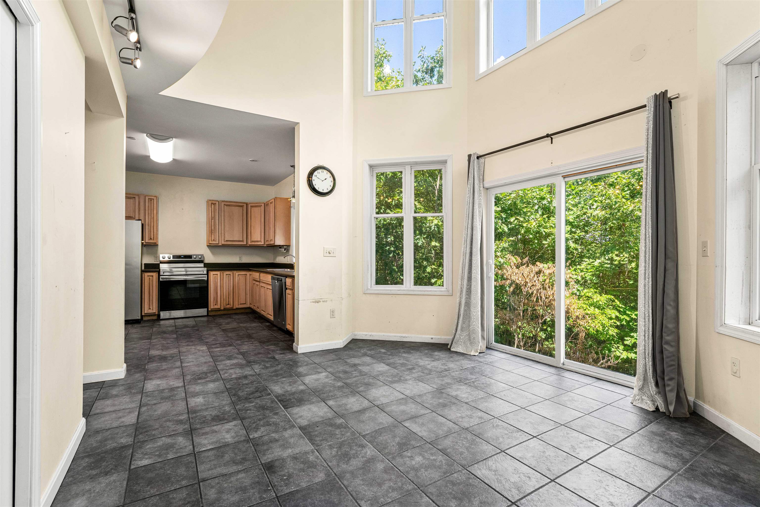 Dunbarton, New Hampshire, 03046, United States, 4 Bedrooms Bedrooms, ,3 BathroomsBathrooms,Residential,For Sale,1916855
