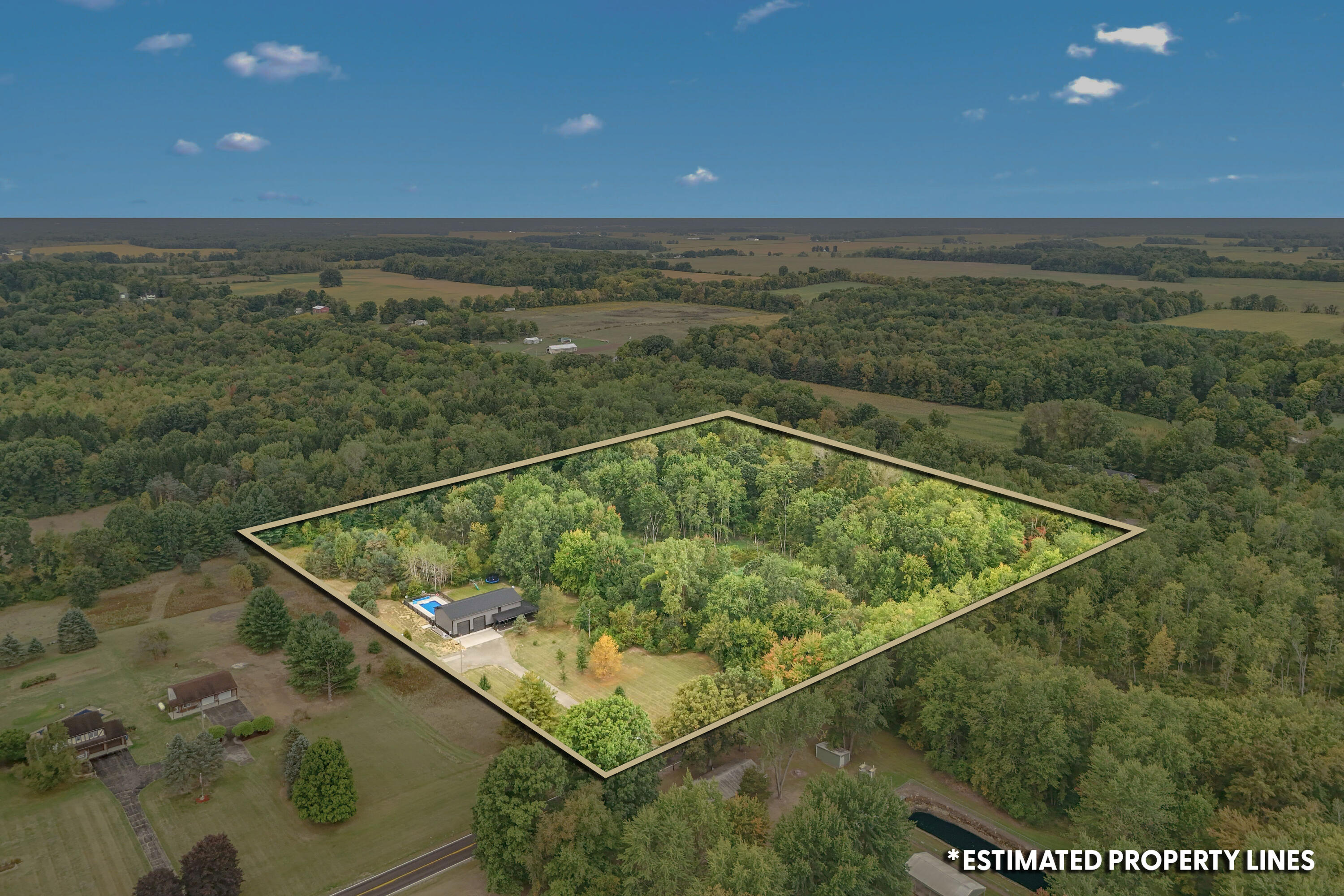 Quincy, Michigan, 49082, United States, 2 Bedrooms Bedrooms, ,3 BathroomsBathrooms,Residential,For Sale,1979767