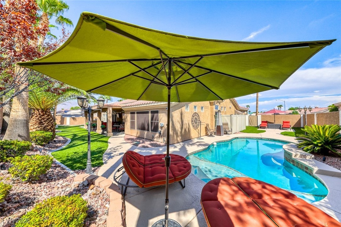 Las Vegas, Nevada, 89131, United States, 3 Bedrooms Bedrooms, ,2 BathroomsBathrooms,Residential,For Sale,2009747