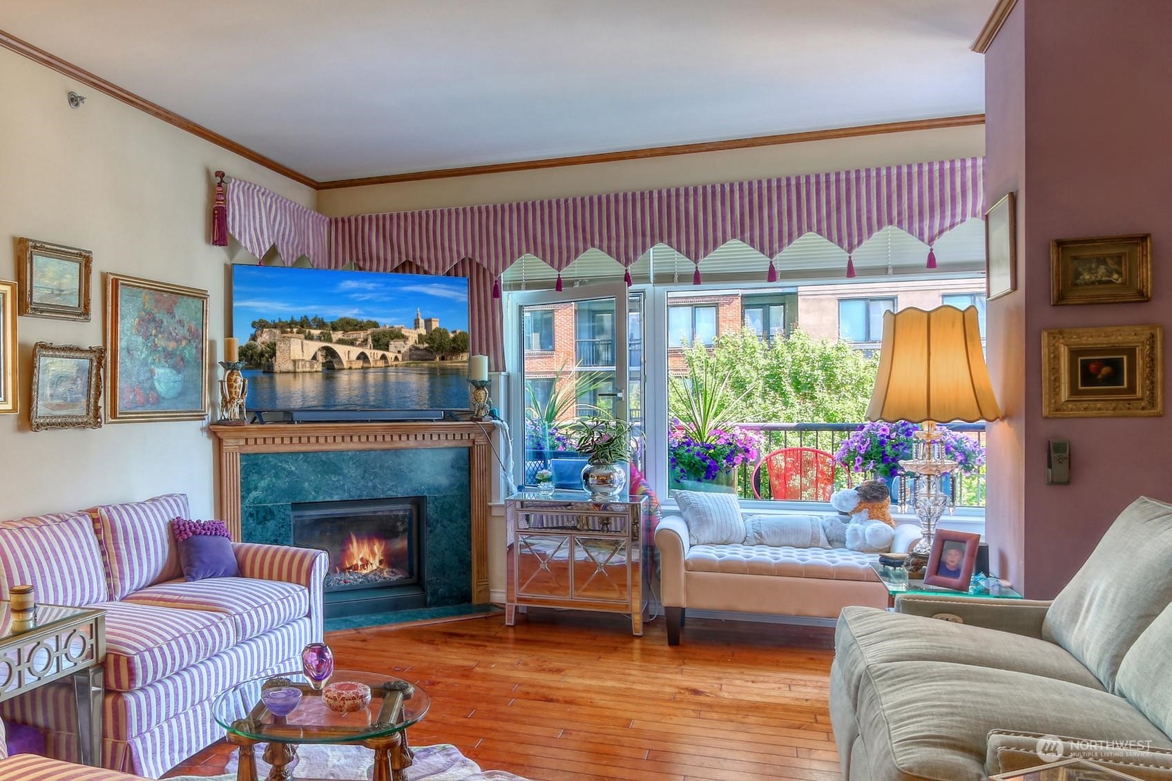 Seattle, Washington, 98121, United States, 1 Bedroom Bedrooms, ,Residential,For Sale,1924097