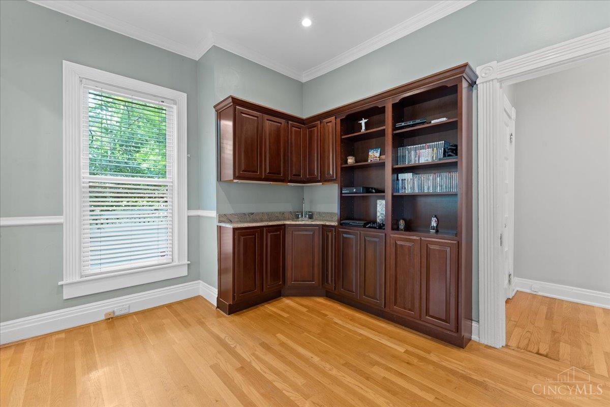 Cincinnati, Ohio, 45226, United States, 3 Bedrooms Bedrooms, ,2 BathroomsBathrooms,Residential,For Sale,1911951