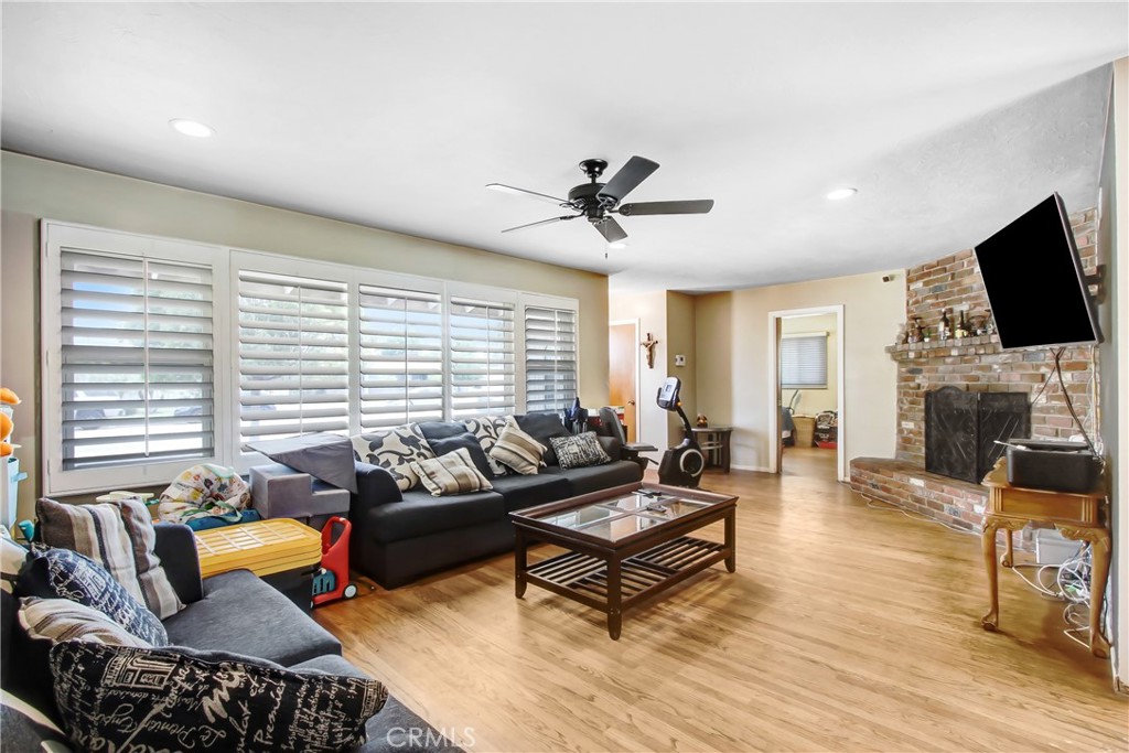 Riverside, California, 92503, United States, 3 Bedrooms Bedrooms, ,2 BathroomsBathrooms,Residential,For Sale,2005410