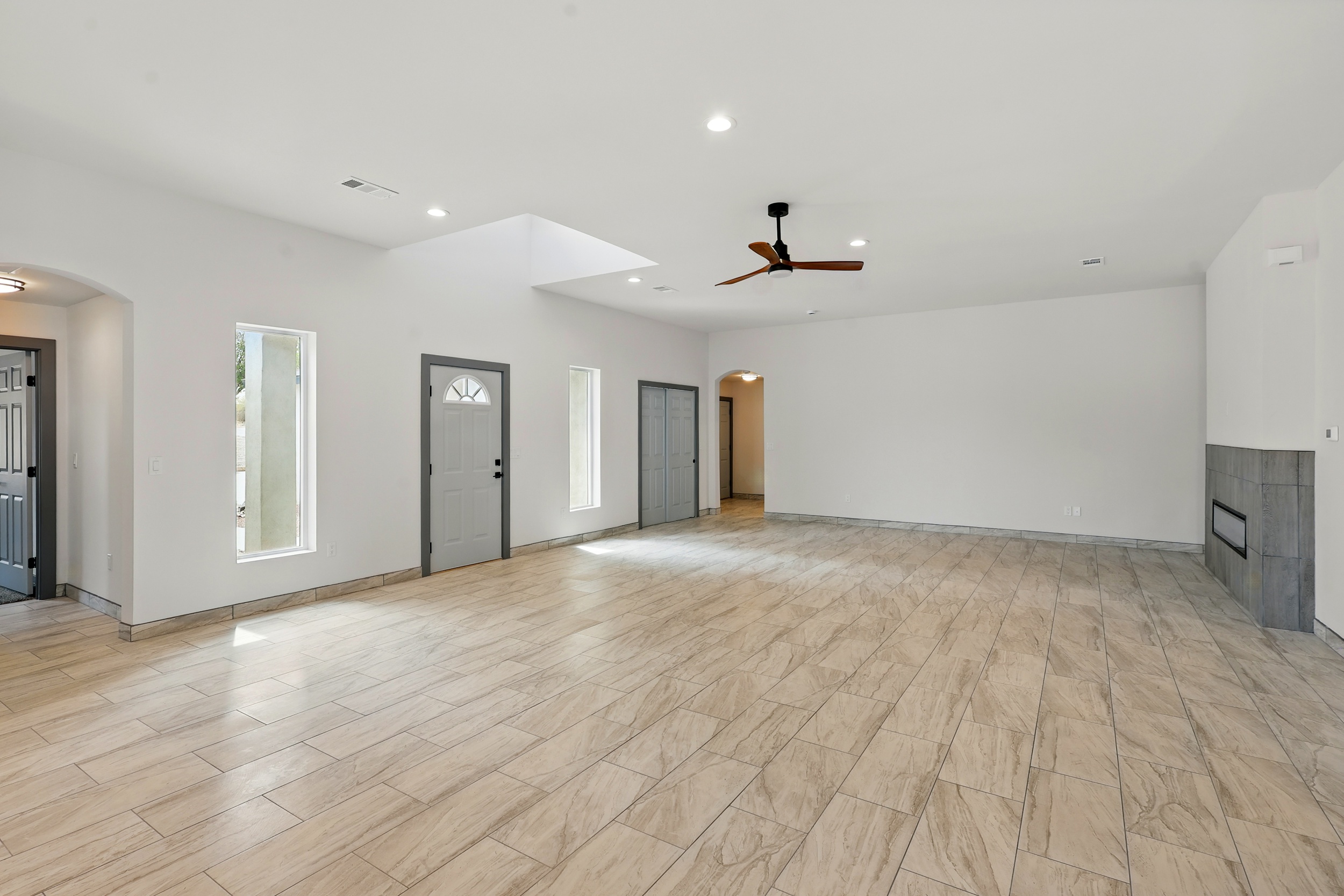 Los Lunas, New Mexico, 87031, United States, 4 Bedrooms Bedrooms, ,2 BathroomsBathrooms,Residential,For Sale,1943131