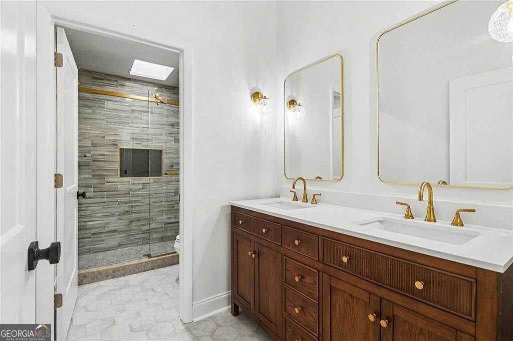 Atlanta, Georgia, 30345, United States, 4 Bedrooms Bedrooms, ,3 BathroomsBathrooms,Residential,For Sale,2015198