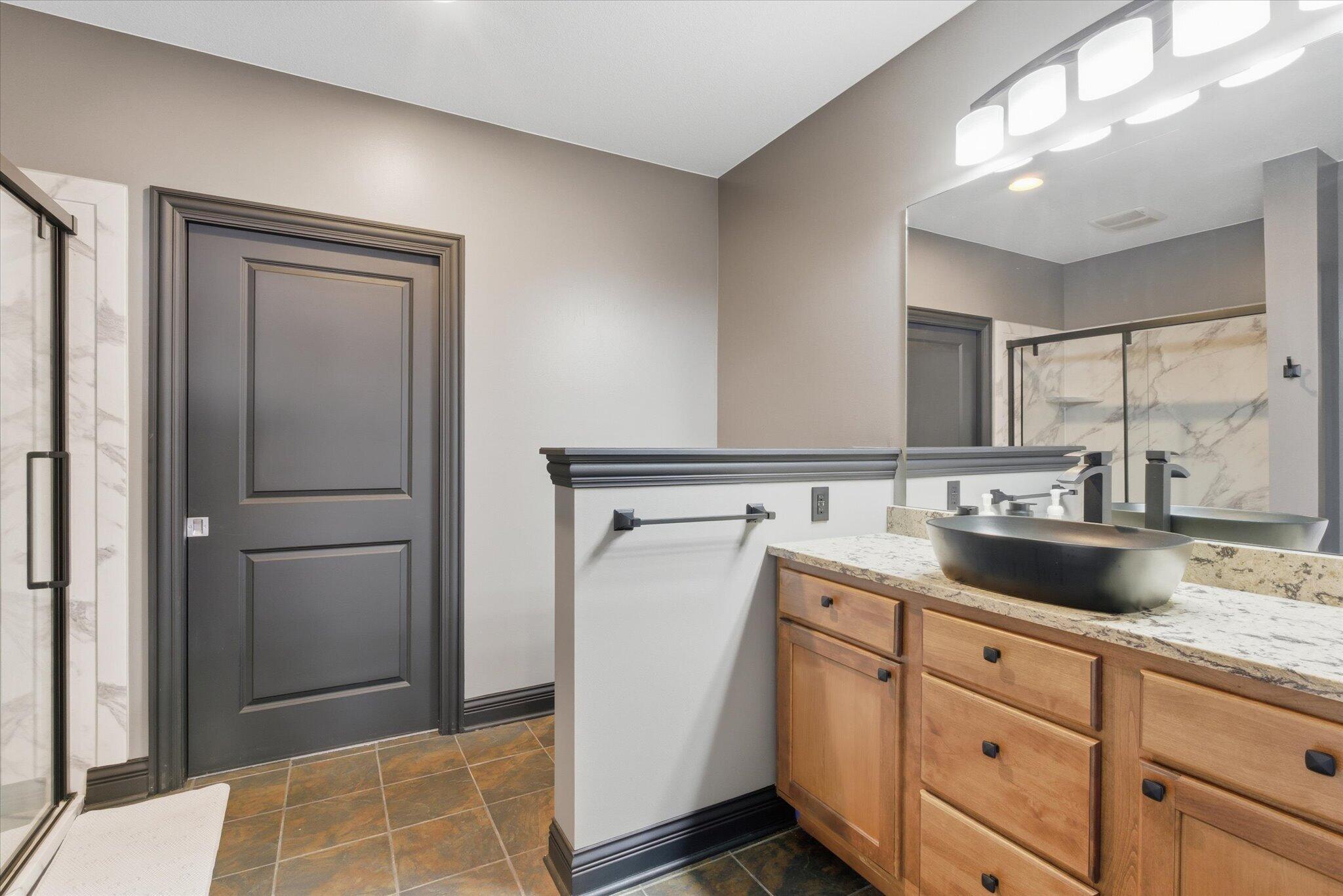 COLUMBIA, Missouri, 65203, United States, 4 Bedrooms Bedrooms, ,6 BathroomsBathrooms,Residential,For Sale,2013236