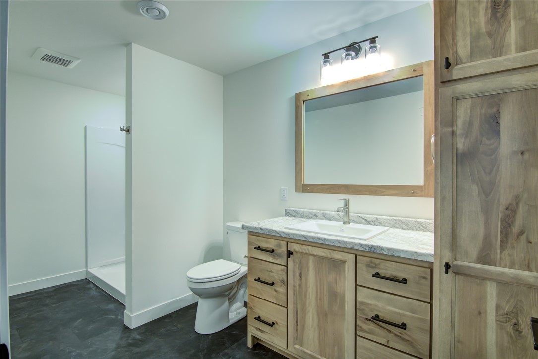 Chippewa Falls, Wisconsin, 54729, United States, 5 Bedrooms Bedrooms, ,3 BathroomsBathrooms,Residential,For Sale,1979363