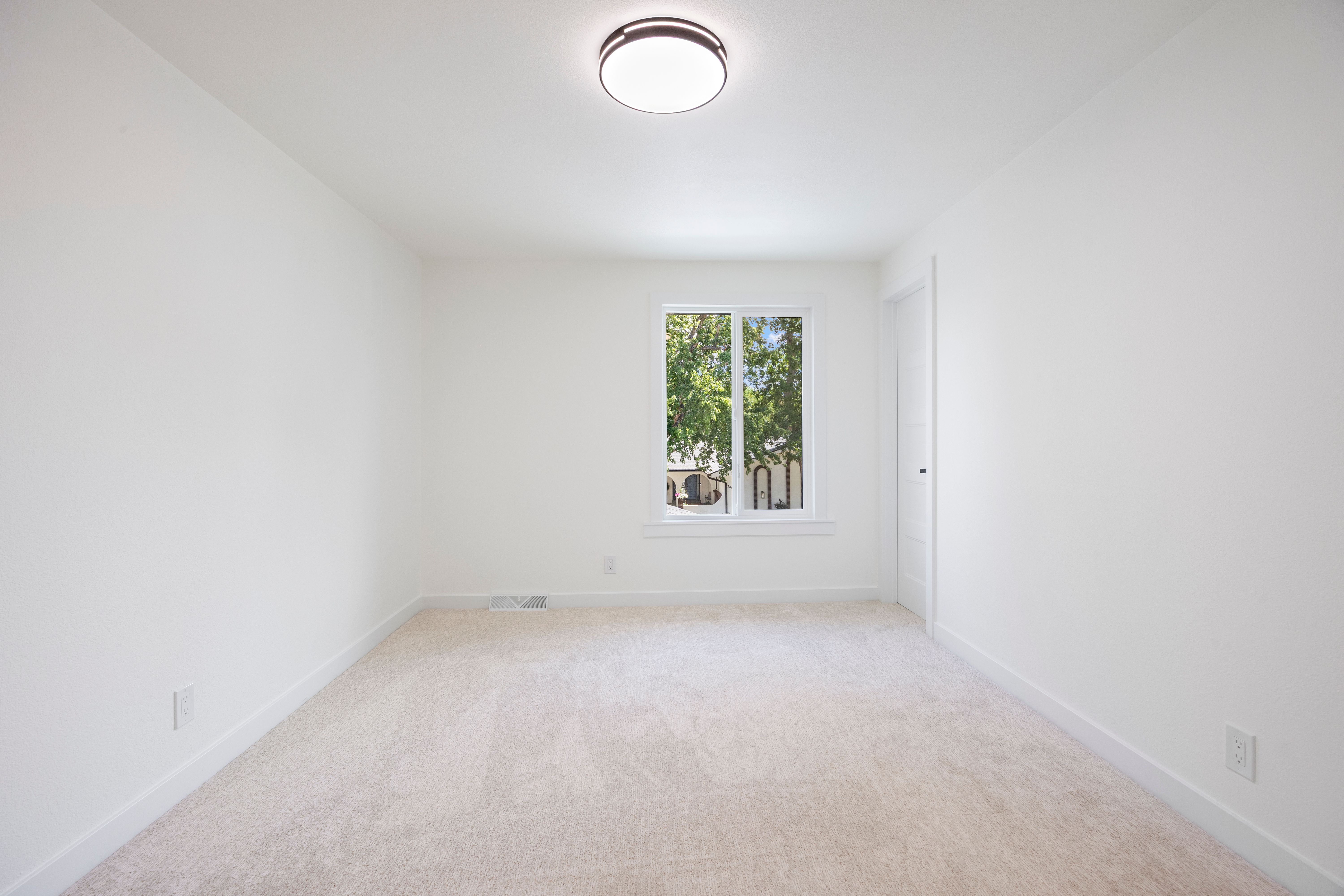  Extensively Renovated Pine Ridge Estate near Southmoor Park - 物件實景