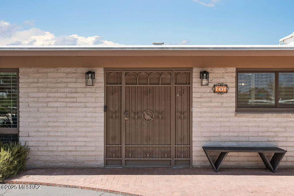 Tucson, Arizona, 85750, United States, 4 Bedrooms Bedrooms, ,3 BathroomsBathrooms,Residential,For Sale,1818132