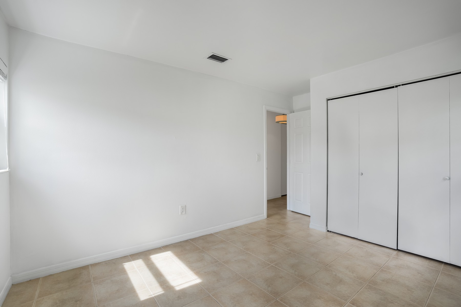  1046 29th Street, Vero Beach, FL, 32960 - 物件實景