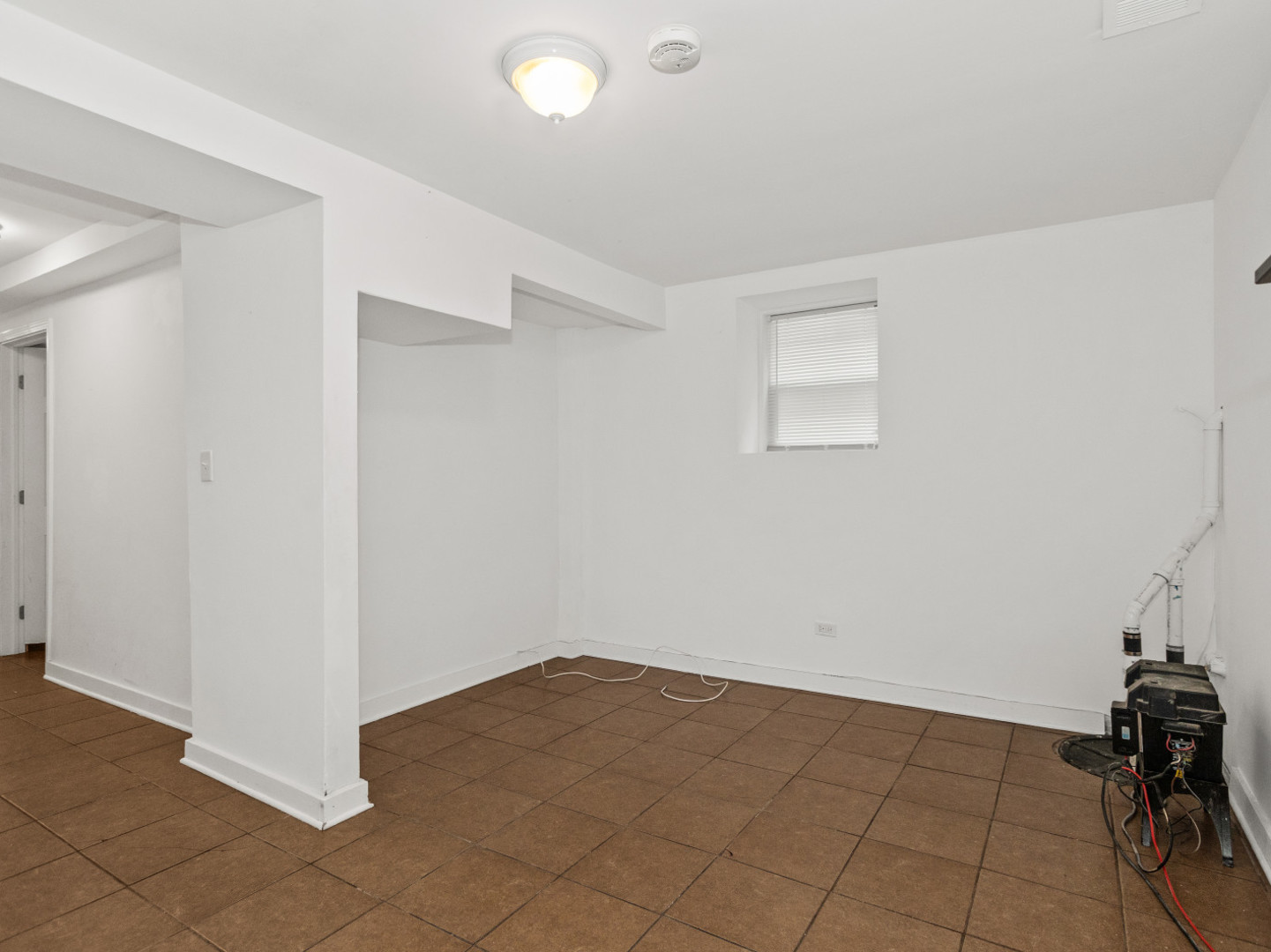 Evanston, Illinois, 60201, United States, 5 Bedrooms Bedrooms, ,3 BathroomsBathrooms,Residential,For Sale,1908877