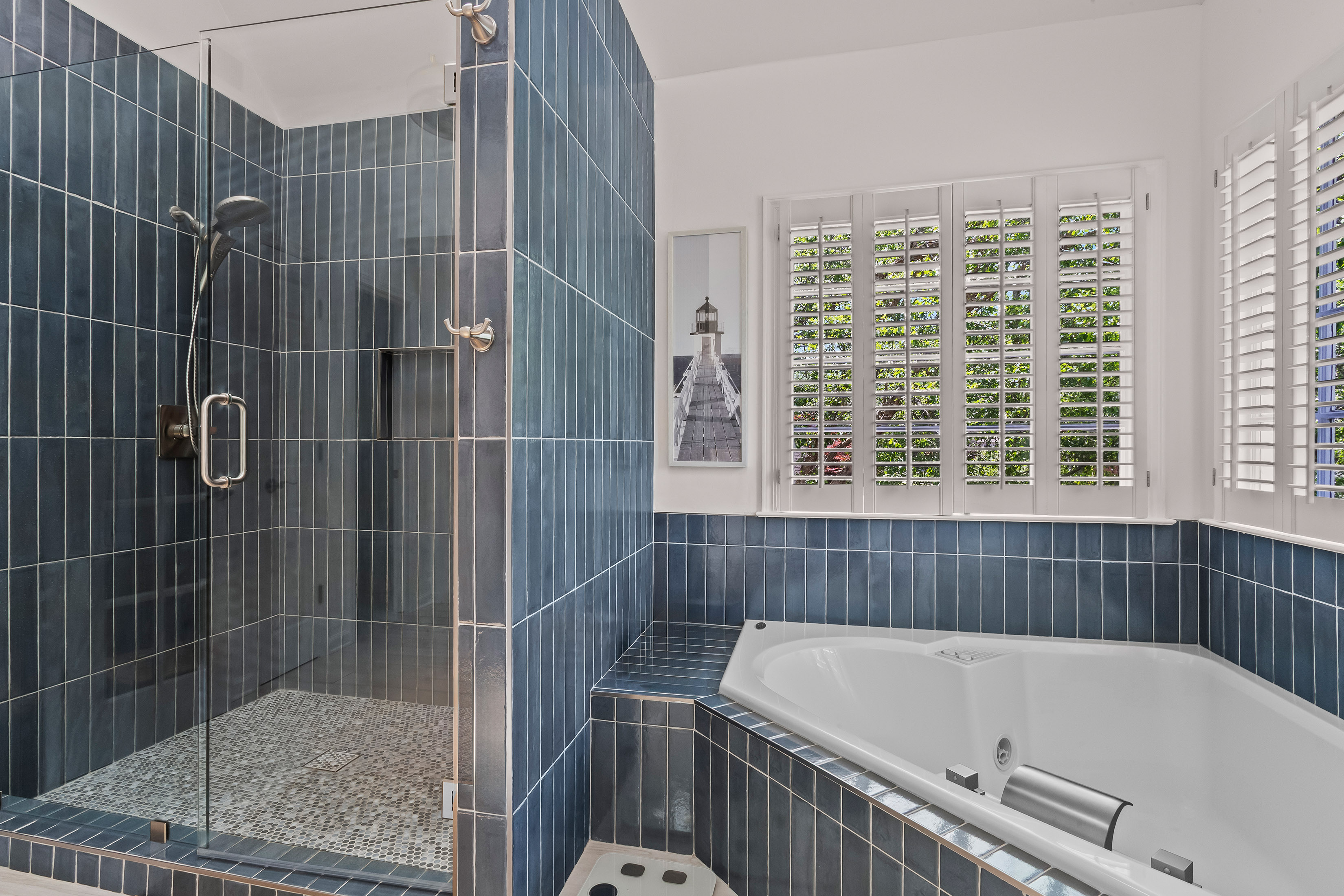  Timeless Elegance in Roswell