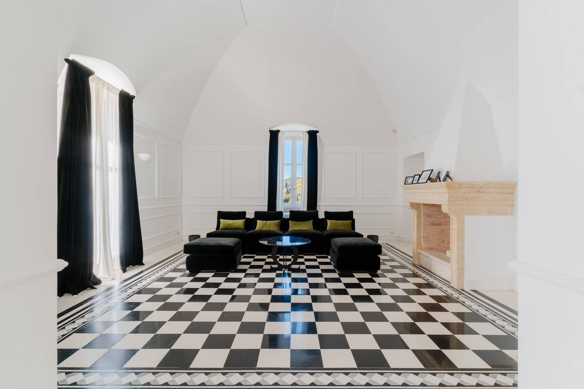 Gioia del Colle, Bari, 70023, IT, 6 Bedrooms Bedrooms, ,9 BathroomsBathrooms,Residential,For Sale,1991978