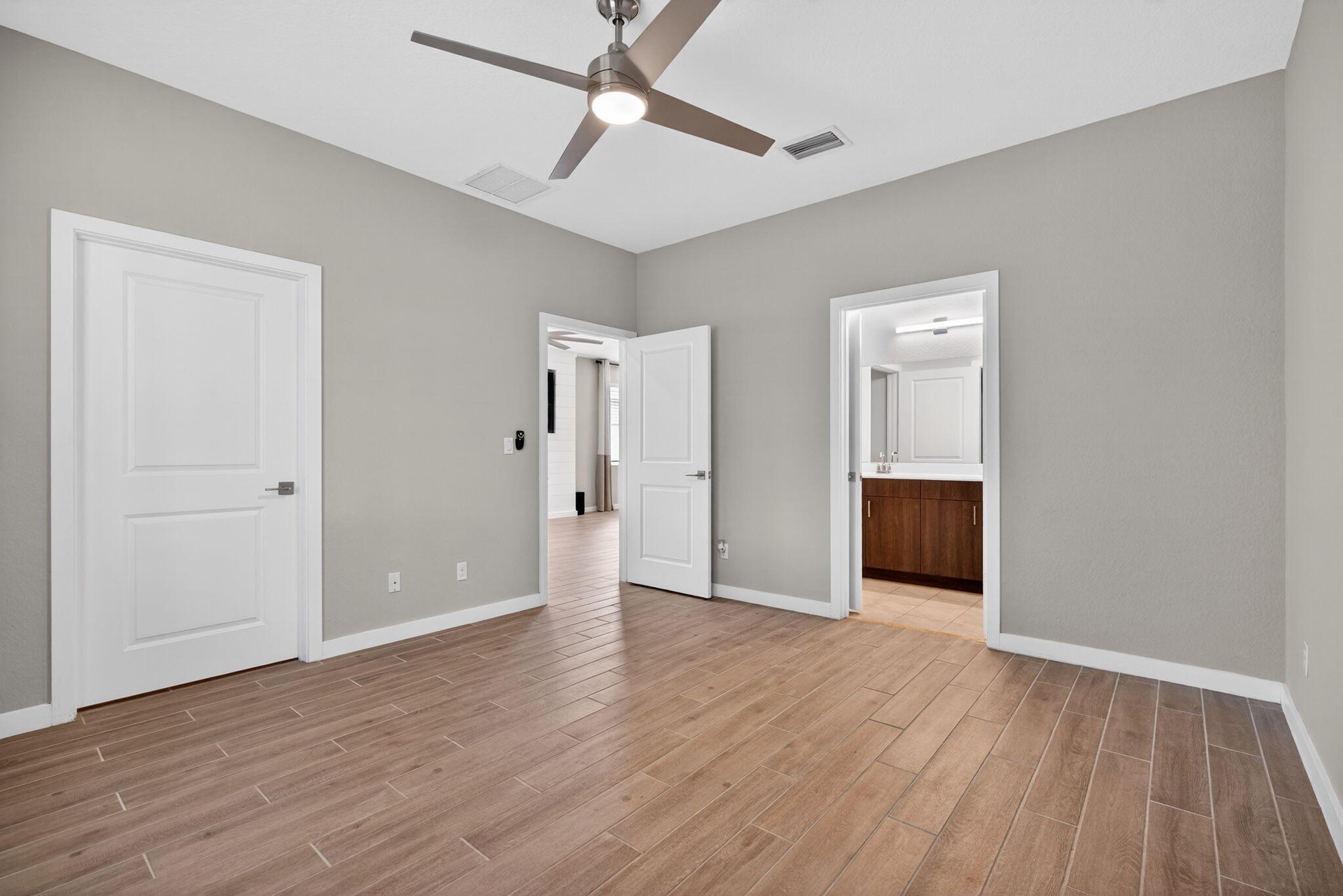 Hobe Sound, Florida, 33455, United States, 2 Bedrooms Bedrooms, ,2 BathroomsBathrooms,Residential,For Sale,2000566