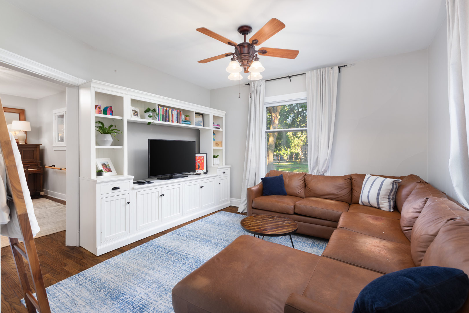 Naperville, Illinois, 60540, United States, 4 Bedrooms Bedrooms, ,3 BathroomsBathrooms,Residential,For Sale,1989489