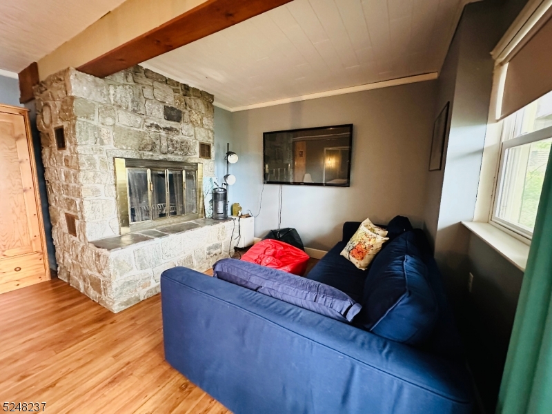 Vernon, New Jersey, 07422, United States, 3 Bedrooms Bedrooms, ,2 BathroomsBathrooms,Residential,For Sale,1851116