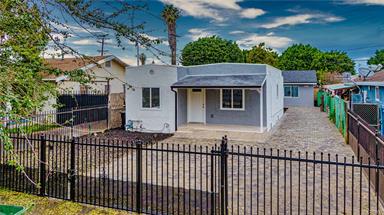 Los Angeles, California, 90003, United States, 5 Bedrooms Bedrooms, ,Residential,For Sale,1879445