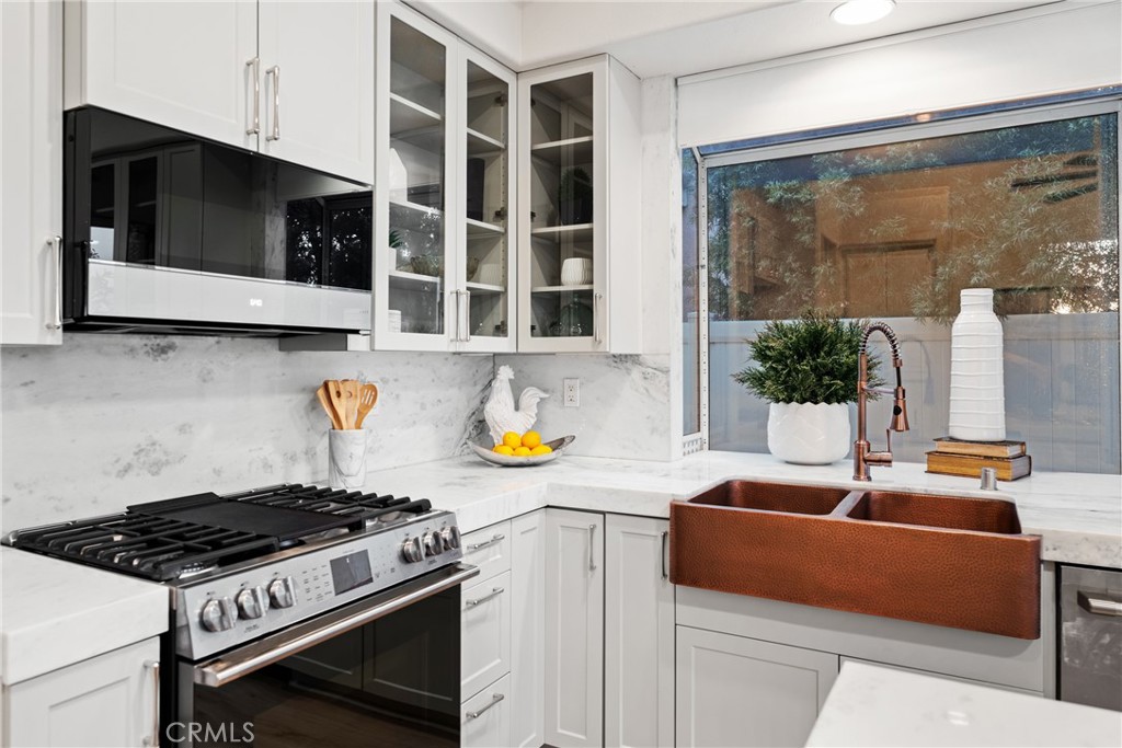 Anaheim Hills, California, 92808, United States, 3 Bedrooms Bedrooms, ,2 BathroomsBathrooms,Residential,For Sale,1989581