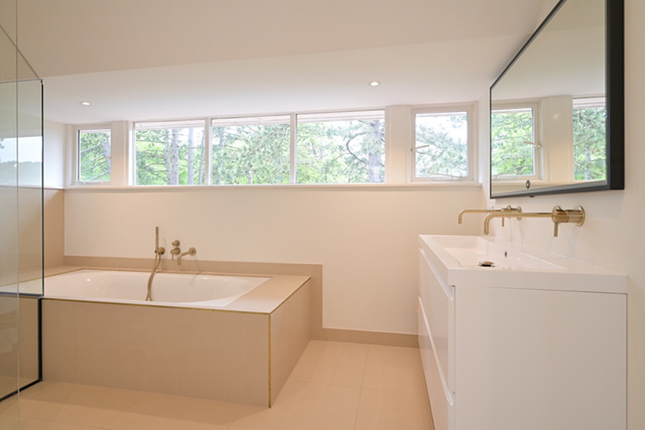  Spacious, turn-key family villa with swimming pool and guest accommodation - 物件實景