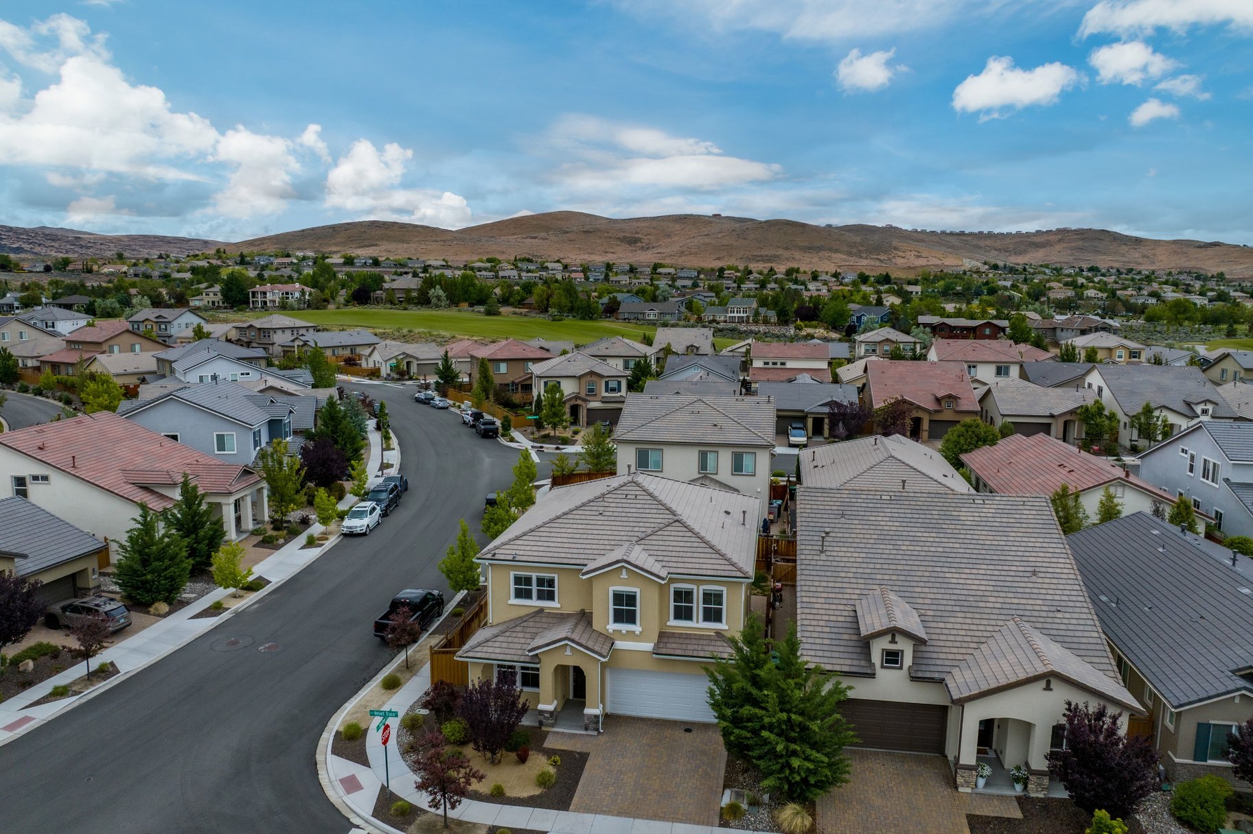  Two Story Walking Distance to Red Hawk Golf Course - 物件實景