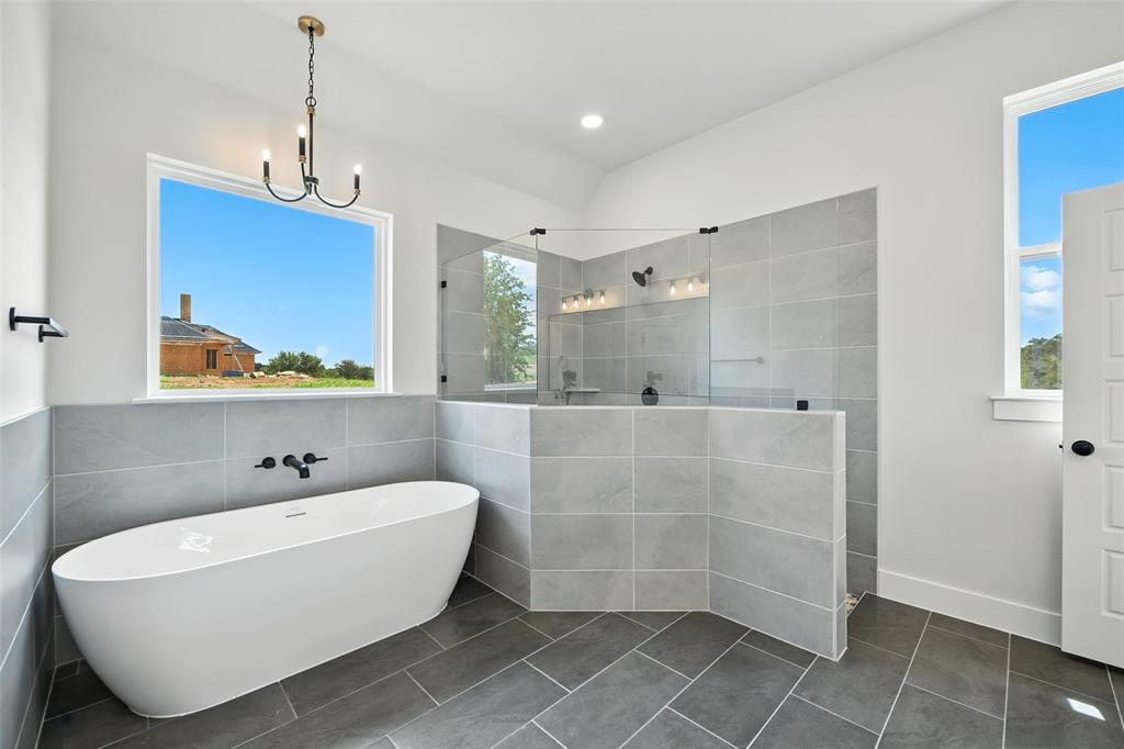 Weatherford, Texas, 76088, United States, 4 Bedrooms Bedrooms, ,3 BathroomsBathrooms,Residential,For Sale,1939670