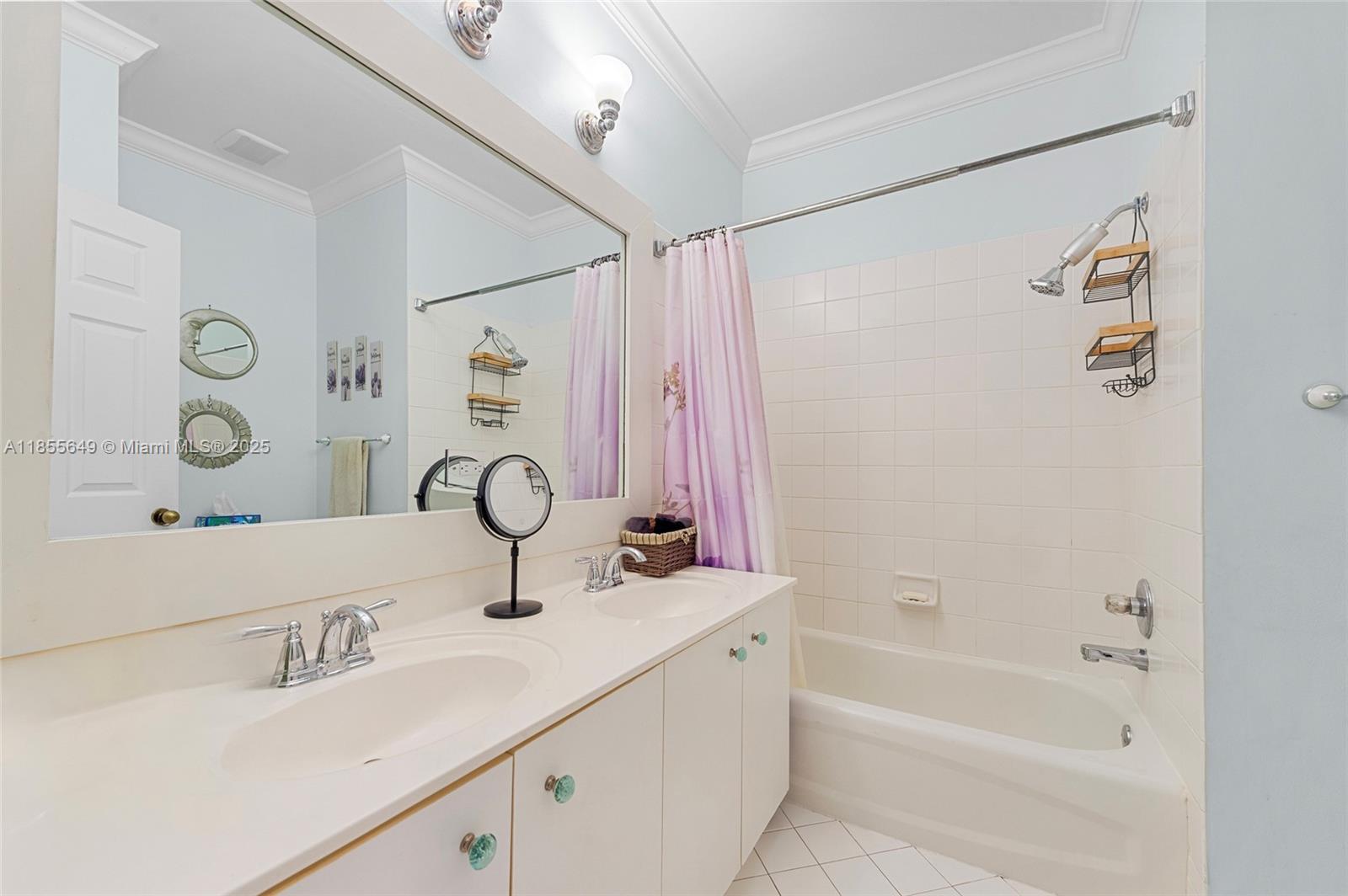 Weston, Florida, 33327, United States, 4 Bedrooms Bedrooms, ,3 BathroomsBathrooms,Residential,For Sale,1913300