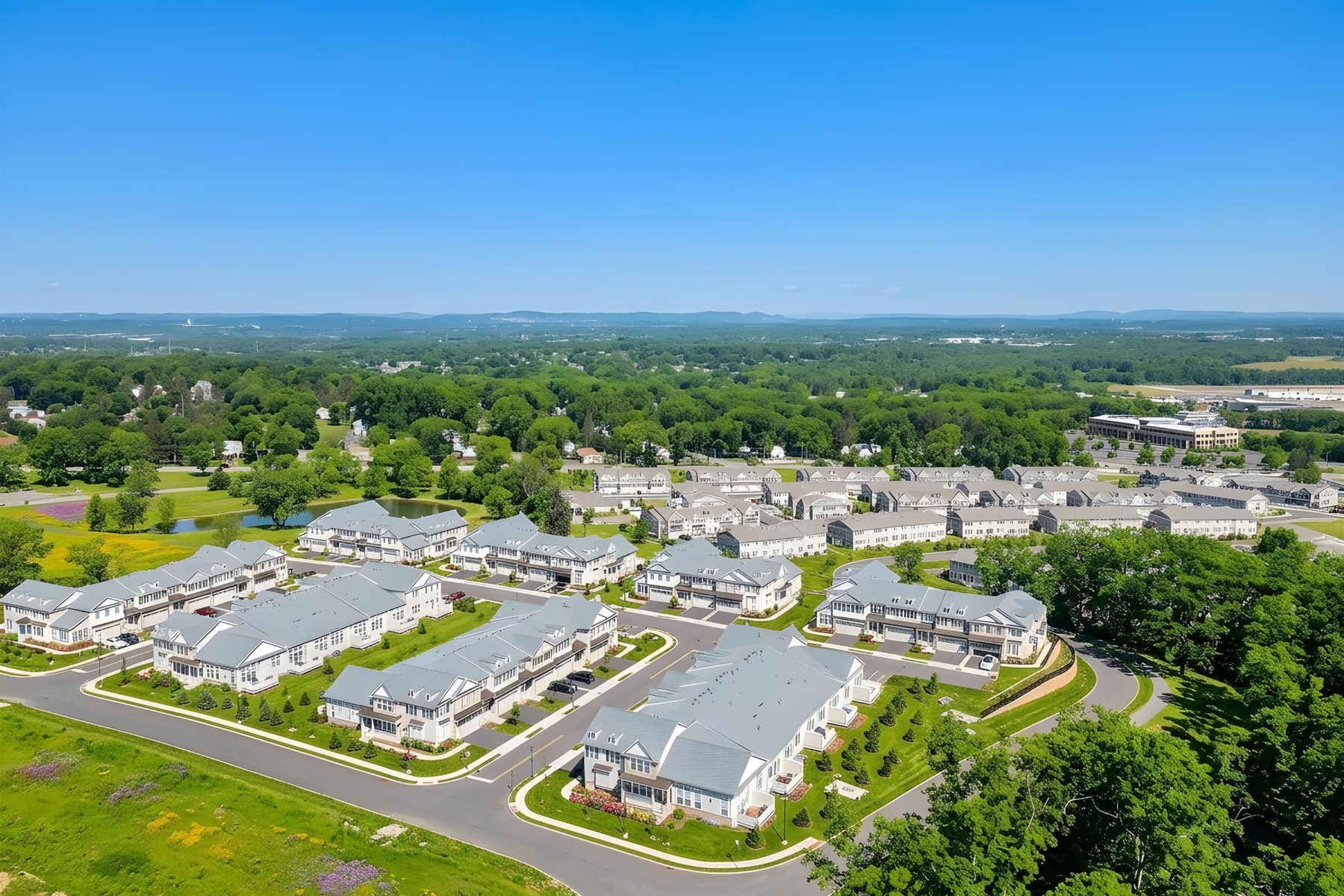  ?Residences at Columbia Park ? Impeccably Crafted End-Unit Townhome - 物件實景
