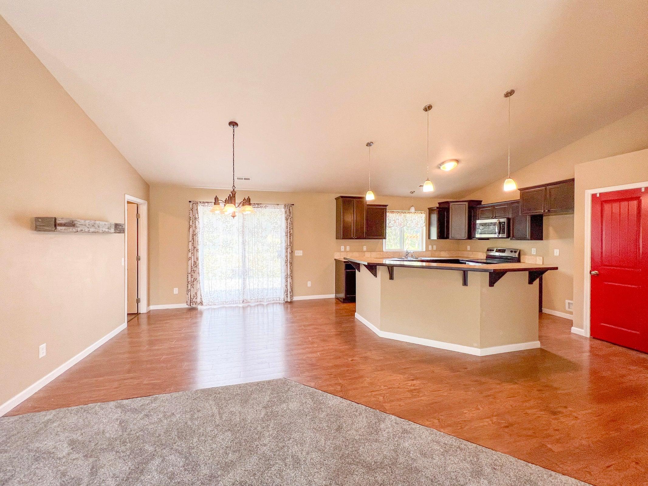 Colville, Washington, 99114, United States, 3 Bedrooms Bedrooms, ,2 BathroomsBathrooms,Residential,For Sale,1928026