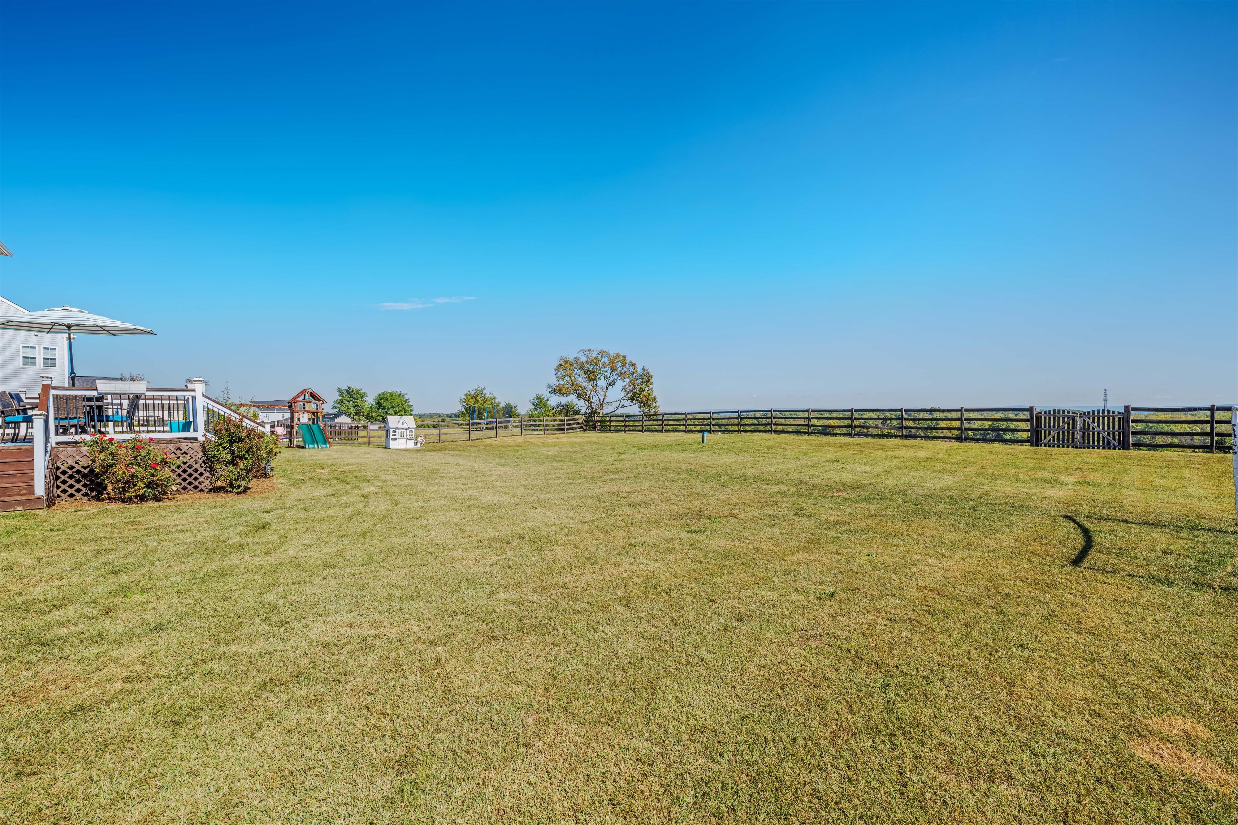 Matinsburg, West Virginia, 25403, United States, 4 Bedrooms Bedrooms, ,Residential,For Sale,1977883
