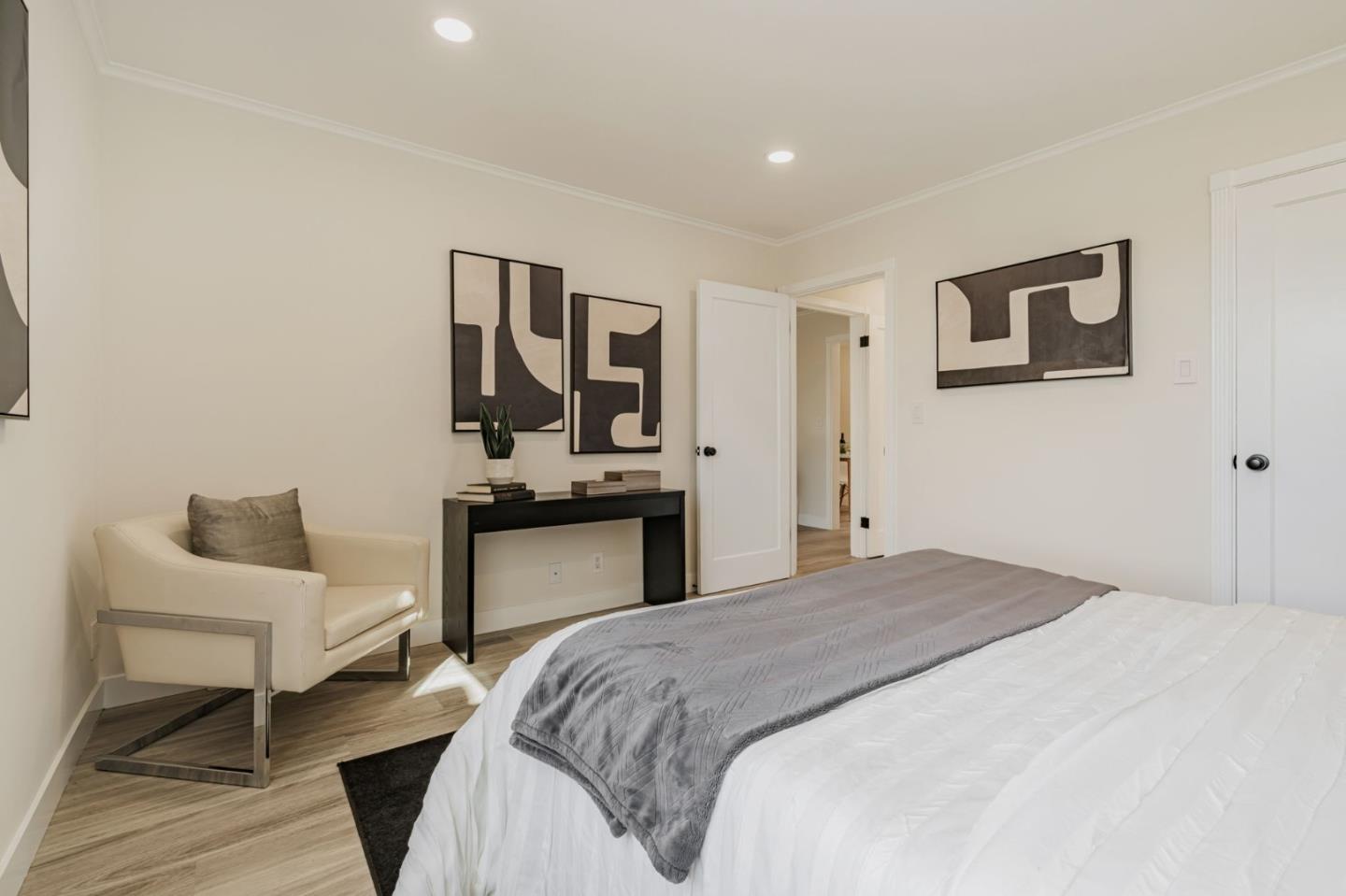San Francisco, California, 94134, United States, 2 Bedrooms Bedrooms, ,1 BathroomBathrooms,Residential,For Sale,1926351