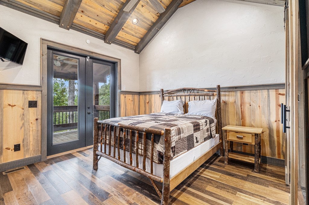 Ellijay, Georgia, 30540, United States, 5 Bedrooms Bedrooms, ,5 BathroomsBathrooms,Residential,For Sale,1952565