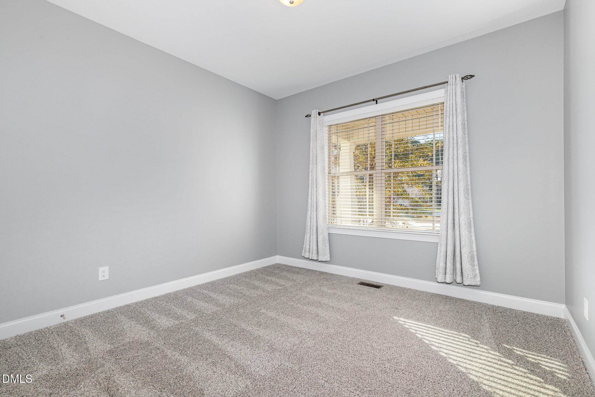 Clayton, North Carolina, 27520, United States, 4 Bedrooms Bedrooms, ,3 BathroomsBathrooms,Residential,For Sale,1989661