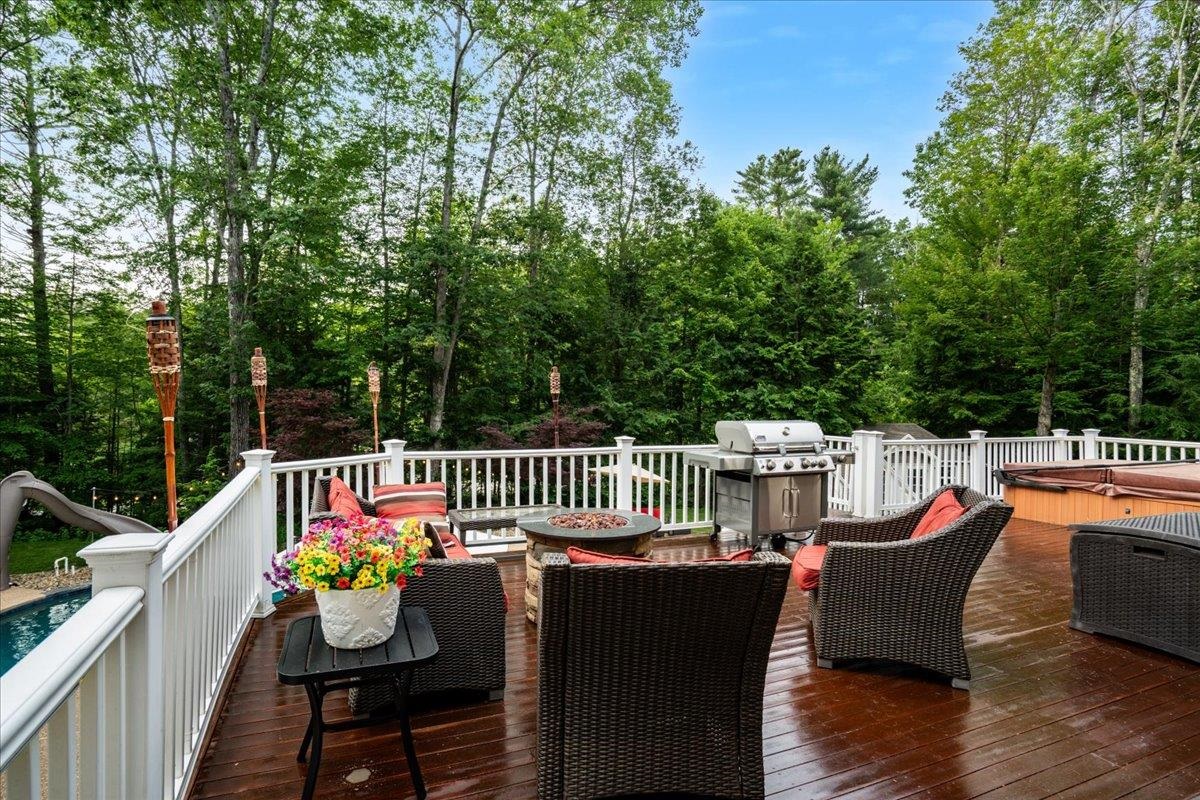 Bedford, New Hampshire, 03110, United States, 4 Bedrooms Bedrooms, ,5 BathroomsBathrooms,Residential,For Sale,1865787
