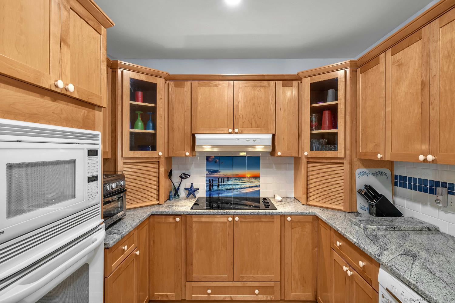 Old Saybrook, Connecticut, 06475, United States, 2 Bedrooms Bedrooms, ,2 BathroomsBathrooms,Residential,For Sale,1895780
