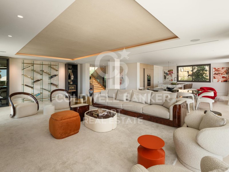 Marbella, Andalusia, ES, 5 Bedrooms Bedrooms, ,6 BathroomsBathrooms,Residential,For Sale,1984936